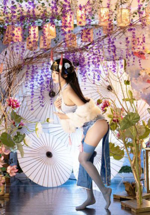 正在播放avove深夜影院_超清动漫免费观看